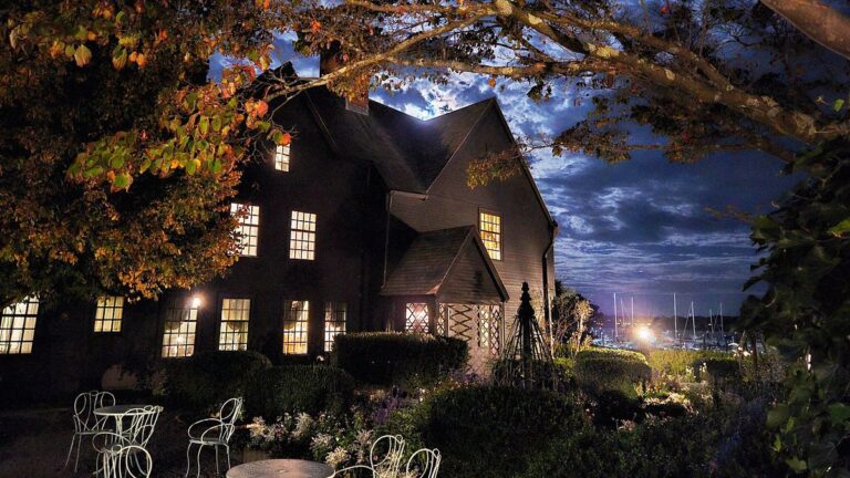 Best Things To Do In Salem At Night