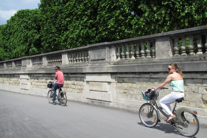 Cyclists on a bike tour in Paris