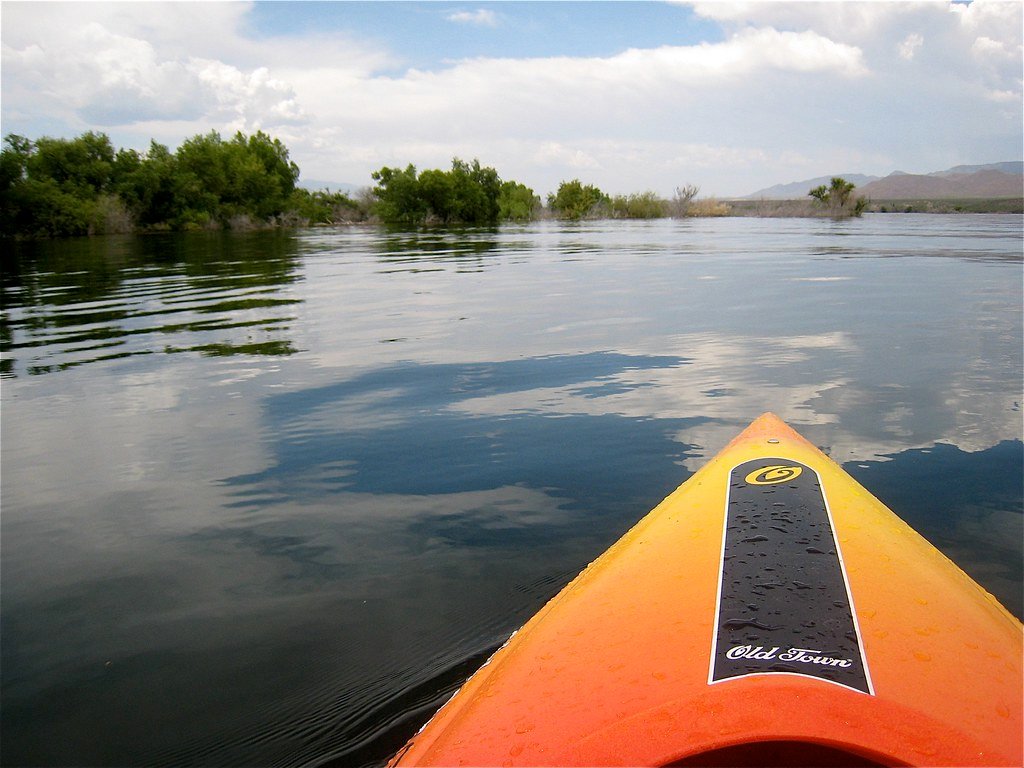 Kayaking on Lake Roosevelt